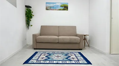 House for rent in Napoli Municipalità 3, Naples