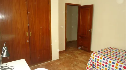 Rooms in Córdoba - photo 3