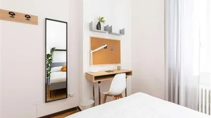 Room for rent in Milano Zona 1 - Centro storico, Milan
