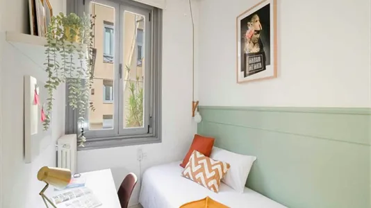 Rooms in Madrid Centro - photo 3