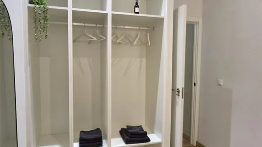 Apartments in Valencia Ciutat Vella - photo 8