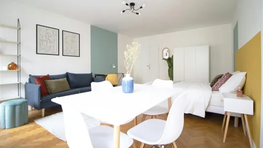 Rooms in Saint-Denis - photo 4