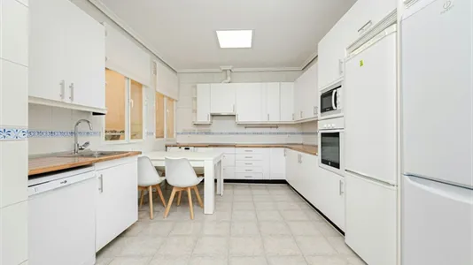 Rooms in Madrid Moncloa-Aravaca - photo 7