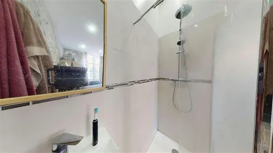 Rooms in Lyon - photo 8