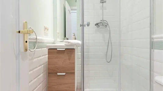 Rooms in Madrid Centro - photo 7