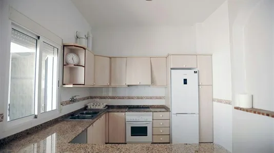 Rooms in Tavernes Blanques - photo 5