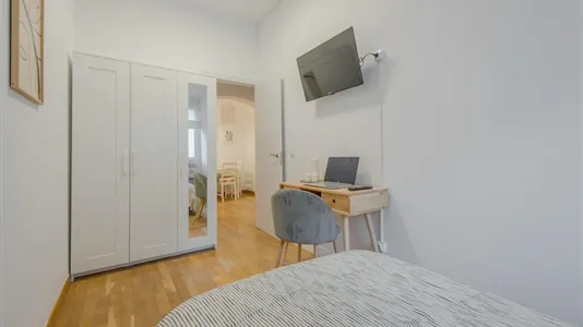 Rooms in Madrid Salamanca - photo 4