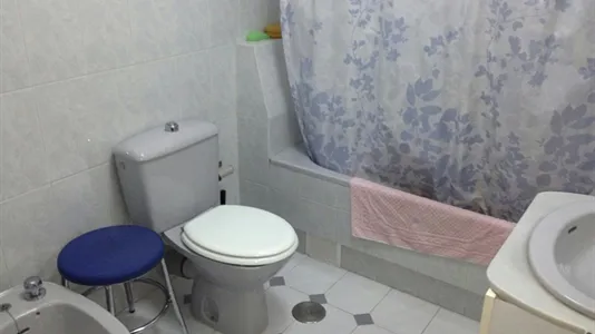 Rooms in Málaga - photo 10