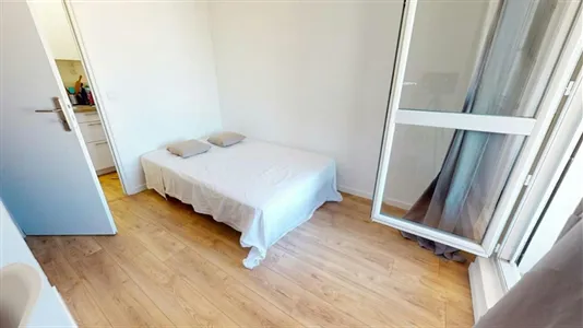 Rooms in Lyon - photo 2
