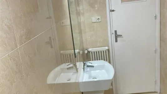 Rooms in Madrid Retiro - photo 7