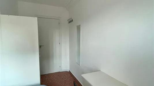 Rooms in Mislata - photo 10