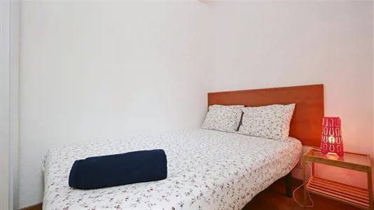 Rooms in Barcelona Ciutat Vella - photo 2