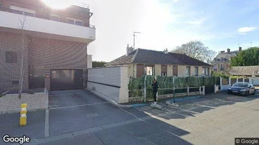 Apartments for rent in Évry - Photo from Google Street View