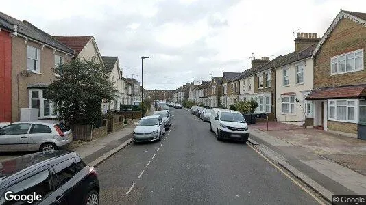 Apartments for rent in London N15 - Photo from Google Street View