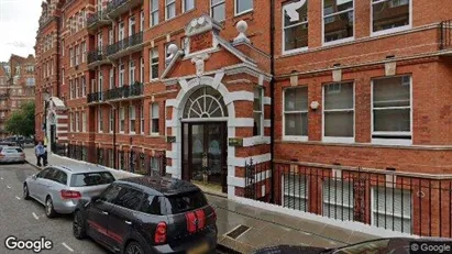 Rooms for rent in London W8 - Photo from Google Street View