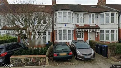 Apartments for rent in London N13 - Photo from Google Street View