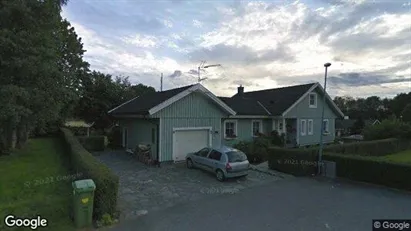 Apartments for rent in Mark - Photo from Google Street View