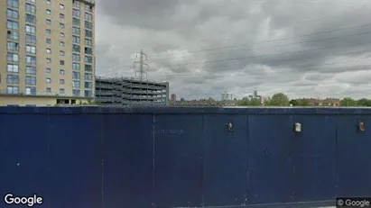 Apartments for rent in London E16 - Photo from Google Street View