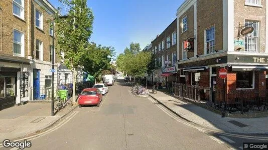 Apartments for rent in London N16 - Photo from Google Street View