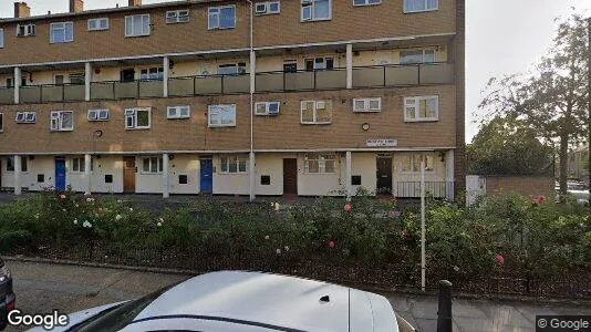 Rooms for rent in London E2 - Photo from Google Street View