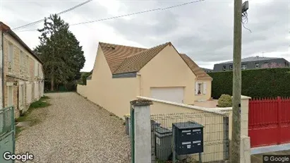 Apartments for rent in Senlis - Photo from Google Street View