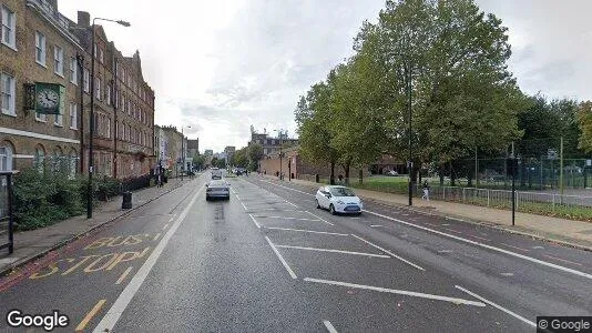 Apartments for rent in London E1 - Photo from Google Street View