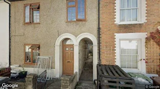 Apartments for rent in Epsom - Surrey - Photo from Google Street View