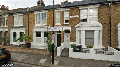 Apartments for rent in London W12 - Photo from Google Street View