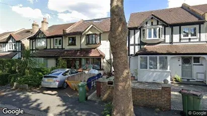 Apartments for rent in Wallington - Surrey - Photo from Google Street View