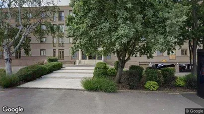 Apartments for rent in Sutton - Surrey - Photo from Google Street View