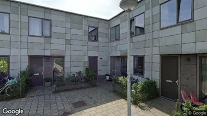 Apartments for rent in Amsterdam Oost-Watergraafsmeer - Photo from Google Street View