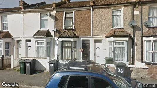 Apartments for rent in Swanscombe - Kent - Photo from Google Street View