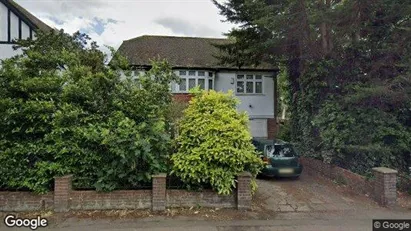 Apartments for rent in Wallington - Surrey - Photo from Google Street View