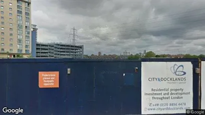 Apartments for rent in London E16 - Photo from Google Street View