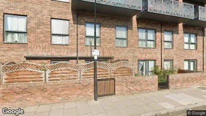Apartments for rent in London E14 - Photo from Google Street View