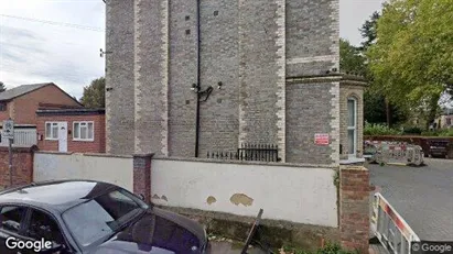 Apartments for rent in Reading - Berkshire - Photo from Google Street View