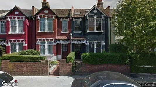 Rooms for rent in London W12 - Photo from Google Street View