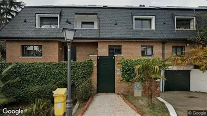 Apartments for rent in Location is not specified - Photo from Google Street View Apartments for rent in Location is not specified - Photo from Google Street View