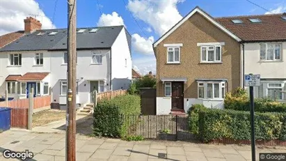 Rooms for rent in London W3 - Photo from Google Street View