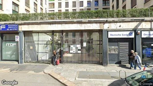 Rooms for rent in Milano Zona 2 - Stazione Centrale, Gorla, Turro, Greco, Crescenzago - Photo from Google Street View