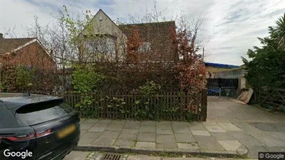 Apartments for rent in Wirral - Merseyside - Photo from Google Street View