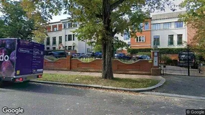Rooms for rent in London N2 - Photo from Google Street View