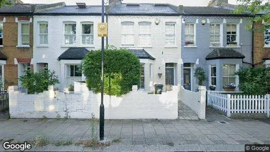 Apartments for rent in London W4 - Photo from Google Street View