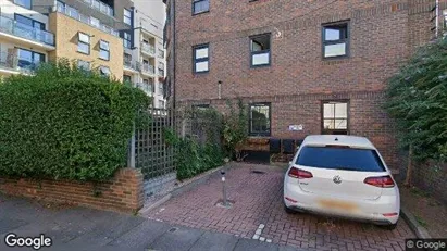 Apartments for rent in London E1 - Photo from Google Street View