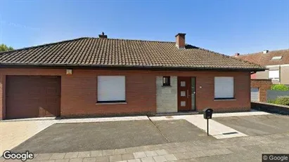 Apartments for rent in Moeskroen - Photo from Google Street View