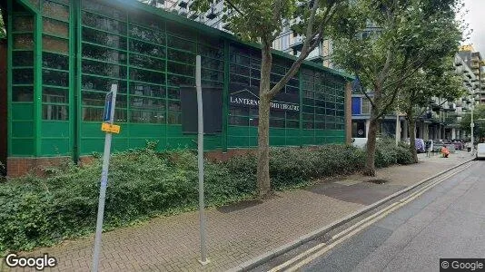 Apartments for rent in London E14 - Photo from Google Street View