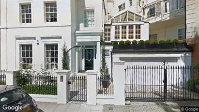 Apartments for rent in London W8 - Photo from Google Street View