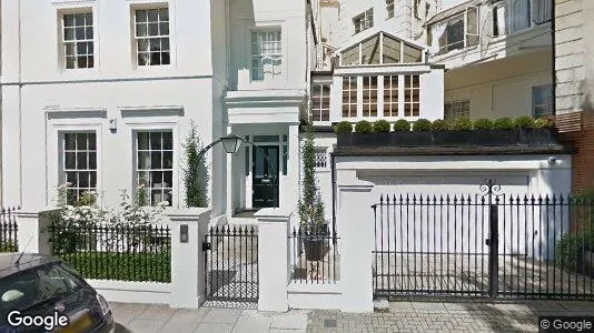 Apartments for rent in London W8 - Photo from Google Street View