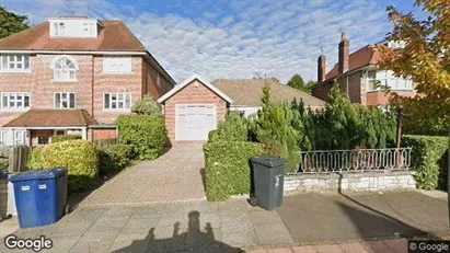 Apartments for rent in London N3 - Photo from Google Street View