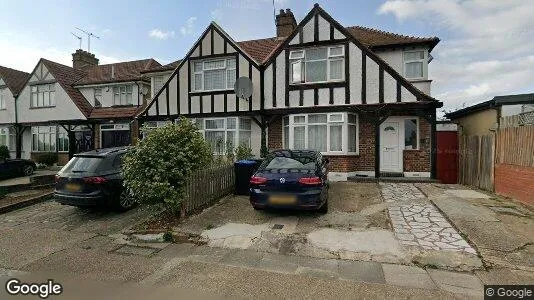 Apartments for rent in Edgware - Middlesex - Photo from Google Street View